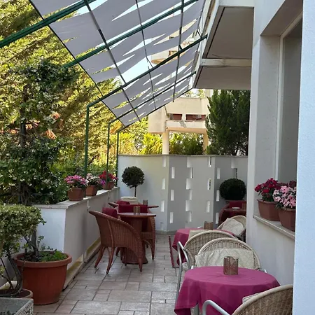 Hotel Eden 4*